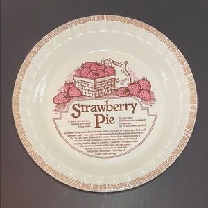 Vintage ROYAL CHINA JEANNETTE Country Harvest Strawberry Pie Ceramic Plate